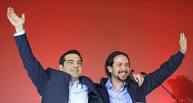 Le leader espagnol de Podemos, Pablo Iglesias, lors d'un meeting de campagne de Syriza aux côté d'Alexis Tsipras, le 22 janvier © Reuters Le leader espagnol de Podemos, Pablo Iglesias, lors d'un meeting de campagne de Syriza aux côté d'Alexis Tsipras, le 22 janvier © Reuters